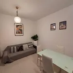 Bedroom With Ensuite Bathroom, Air-conditioned And Spacious Rated Δωμάτια σε οικογενειακή κατοικία Σλιέμα