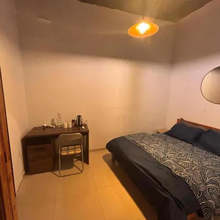 בית אירוח Sliema Bedroom With Ensuite Bathroom, Air-Conditioned And Spacious Top Rated