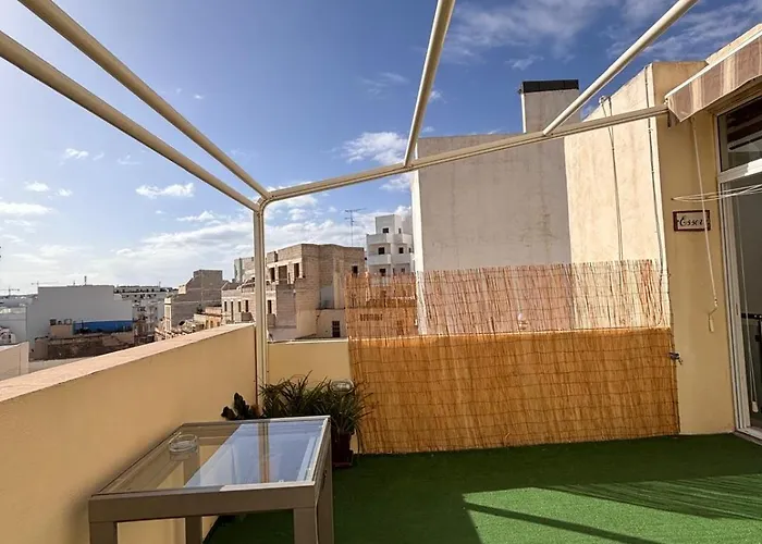 בית אירוח Sliema Bedroom With Ensuite Bathroom, Air-Conditioned And Spacious Top Rated סליאמה