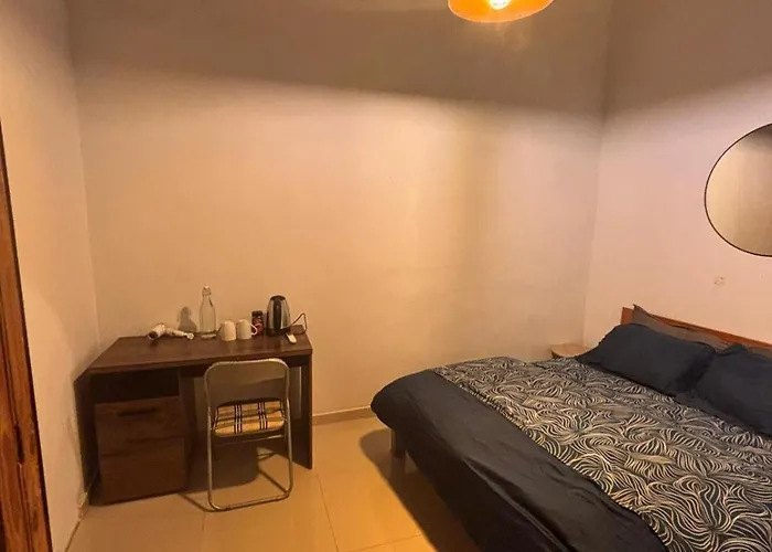 Séjour chez l'habitant Sliema Bedroom With Ensuite Bathroom, Air-Conditioned And Spacious Top Rated